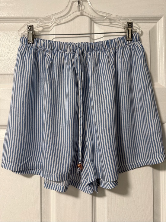 Salty Lemon Pants - Salty Lemon Women’s Blue White Striped Pull On Shorts Rayon Elastic Waist Size L